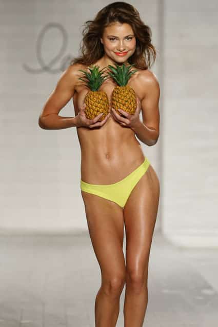 425_fashion_pineapple_45245