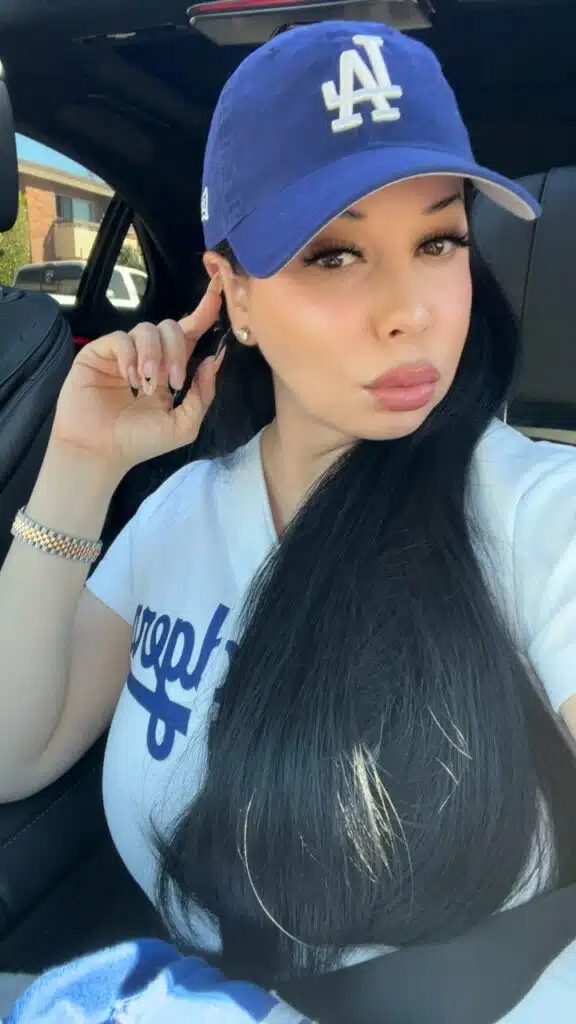 It's ok to wear makeup 3 IMG 4052